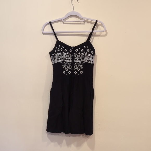 Express Dresses & Skirts - Express Black and White Mini Dress